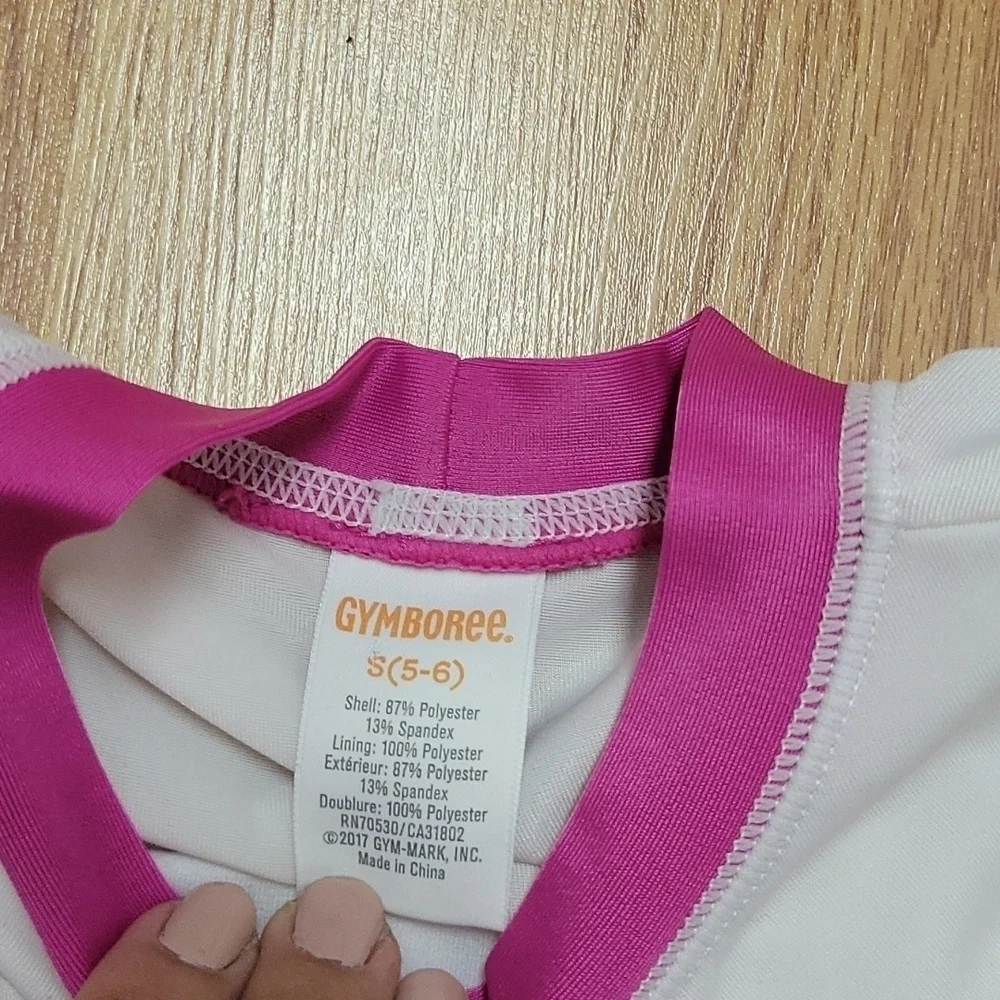 New Gymboree swim shirt size small 5/6 and long sleeve